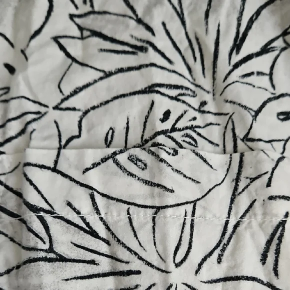 Tommy Bahama Monochrome Floral Button-Down Shirt - Picture 6 of 13